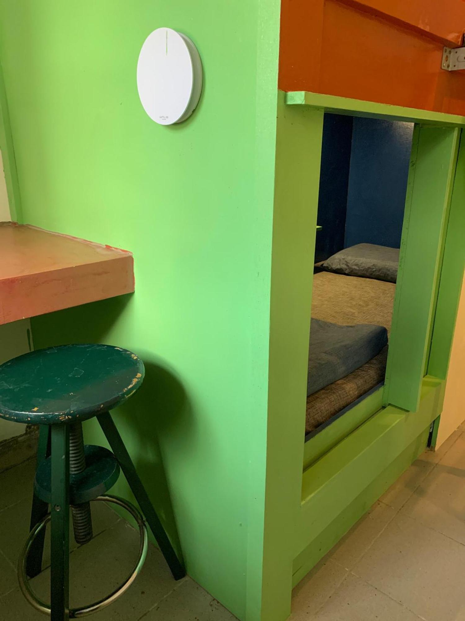 Bestow Capsule Hostel Куала Лумпур Екстериор снимка